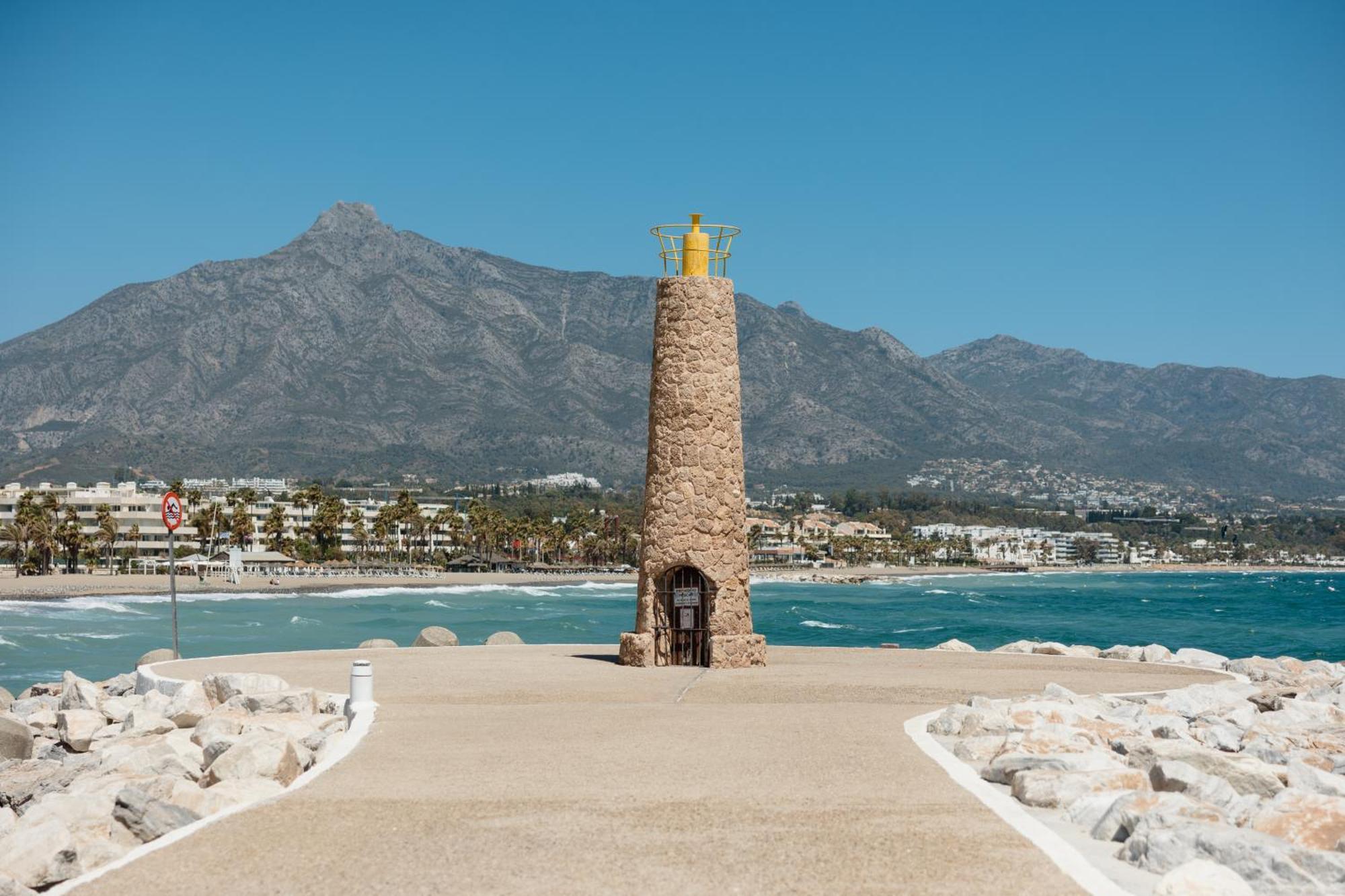 Appartamento Stunning Penthouse With Sea Views And Private Parking In Puerto Banus