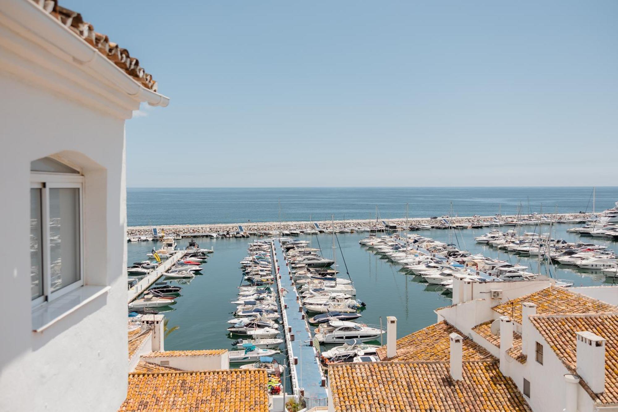Stunning Penthouse With Sea Views And Private Parking In Puerto Banus * Marbella
