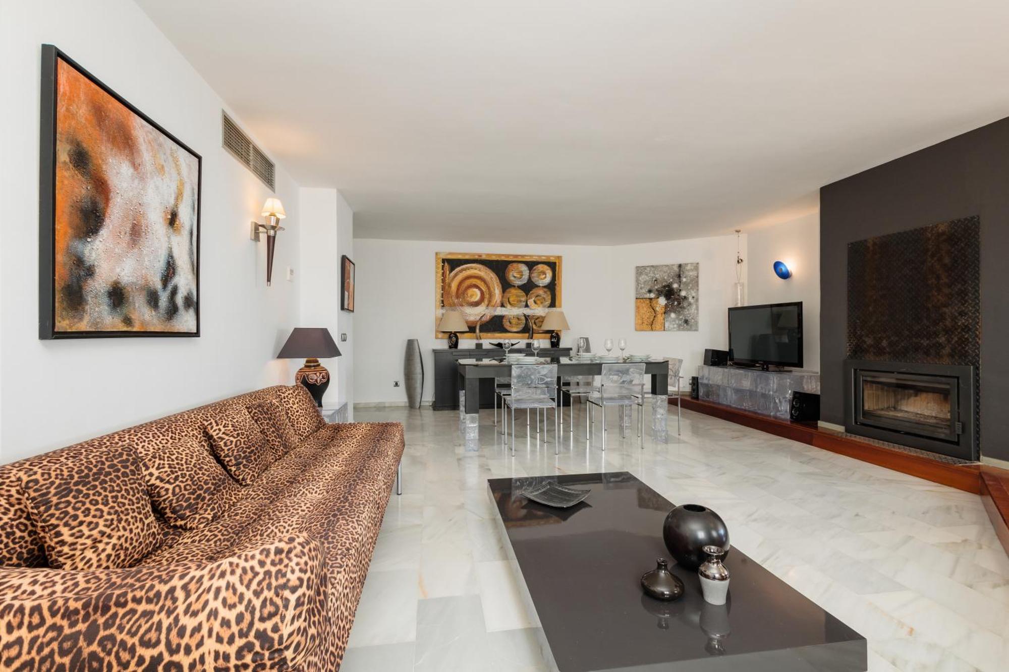 Stunning Penthouse With Sea Views And Private Parking In Puerto Banus * Marbella