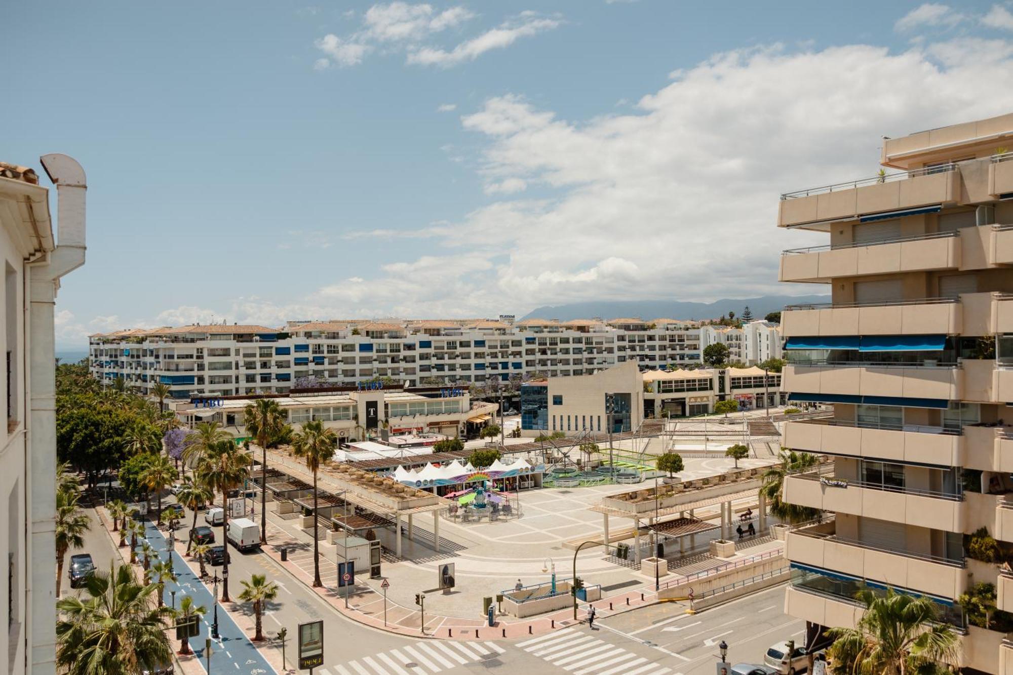 Appartamento Stunning Penthouse With Sea Views And Private Parking In Puerto Banus Marbella