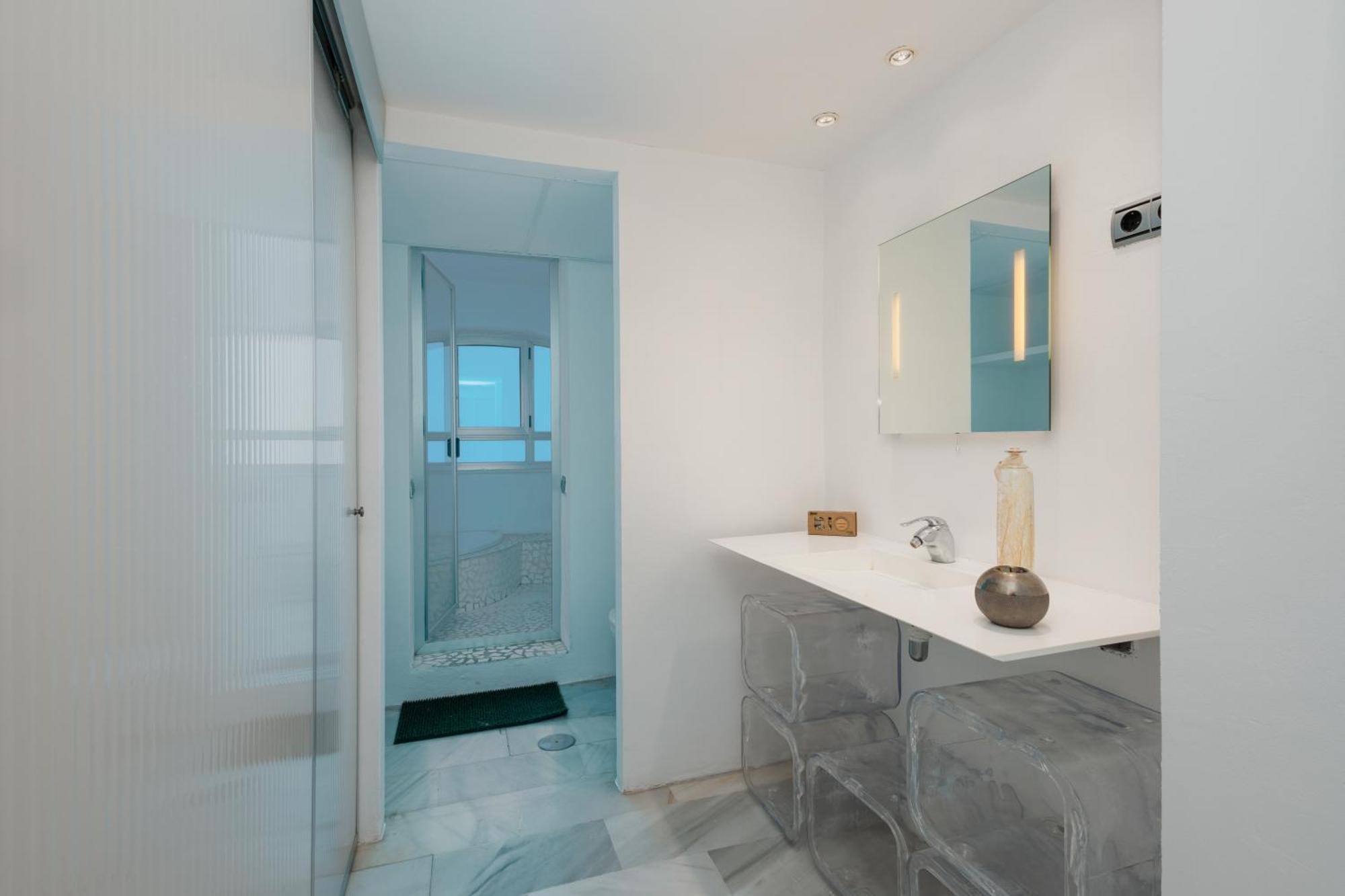 Apartament Stunning Penthouse With Sea Views And Private Parking In Puerto Banus